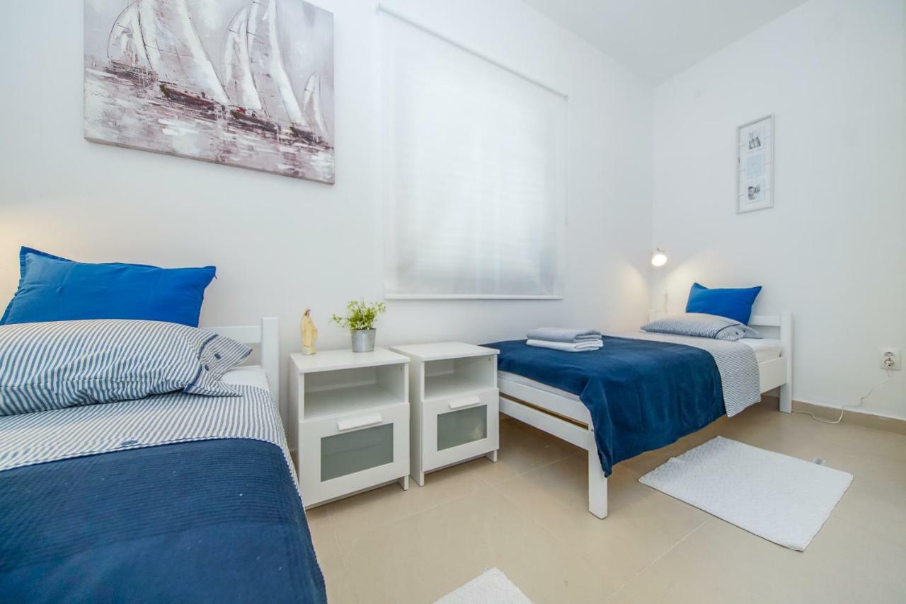 Guesthouse Klara Duba Stonska ภายนอก รูปภาพ